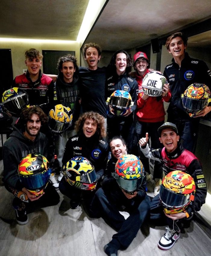 Murid-murid VR46 Riders Academy pakai helm spesial di MotoGP Valencia 2021