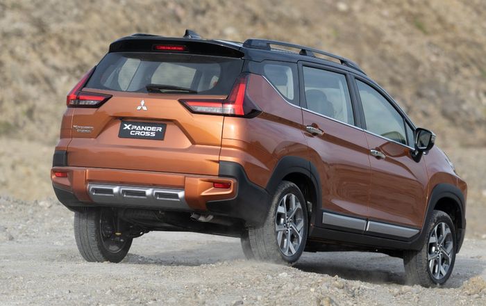 Salah satu perbedaan antara Xpander Cross facelift versi Indonesia dan Filipina adalah warna oranye two-tone.