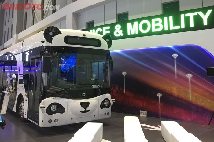 Al Panda Bus di booth Tomorrow Service and Mobility, Automechanika Shanghai 2019