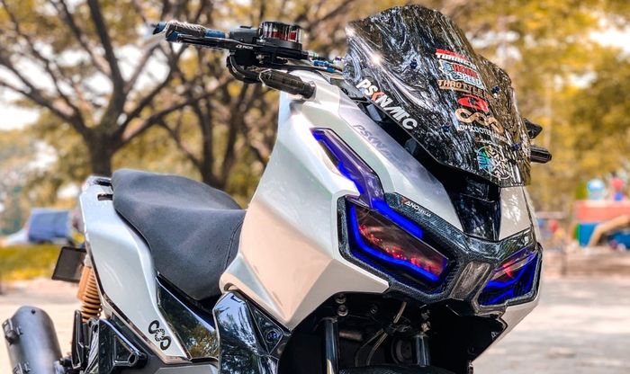 Headlamp Honda ADV150 keren dengan sentuhan custom