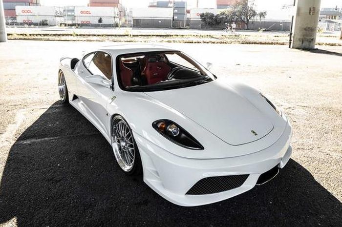 Modifikasi Ferrari F430 tampil eksotis berdandan clean look