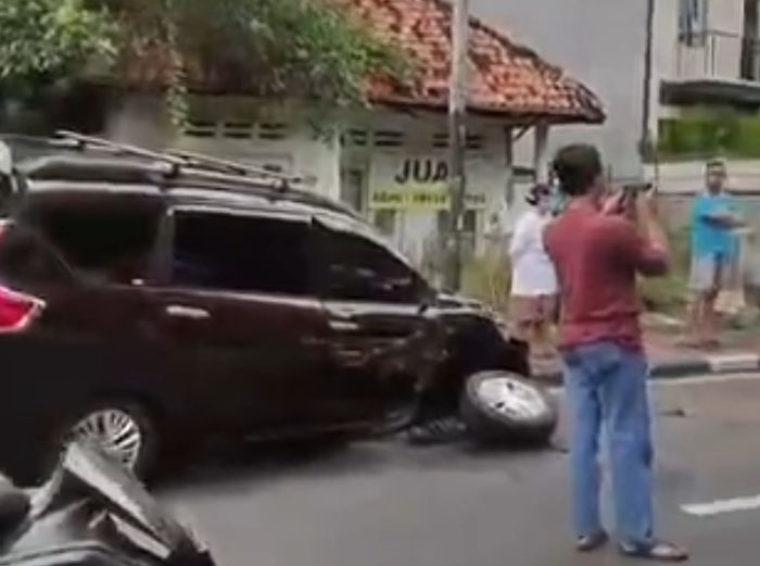 Kecelakaan di Jalan Paseban Jakarta Pusat
