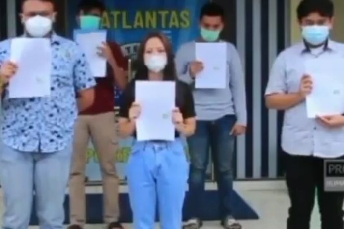 Lima mahasisa yang prank gunakan Strobo minta maaf