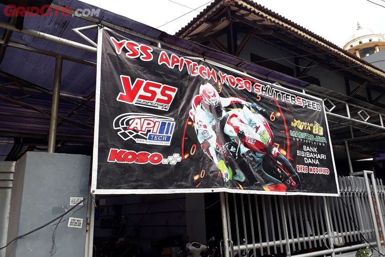 Contoh Spanduk Bengkel Motor Racing kumpulan gambar spanduk