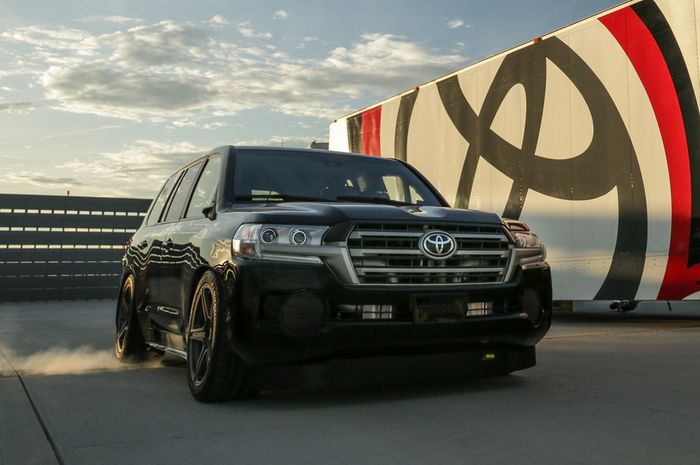 Toyota Land Cruiser Paling Kencang Sedunia