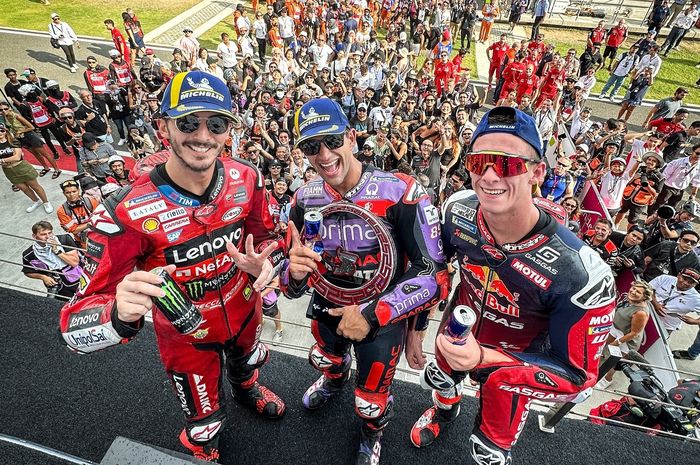 Ini alasan Pedro Acosta kasih pertanyaan makjleb ke Pecco Bagnaia dan Jorge Martin di MotoGP Australia 2024