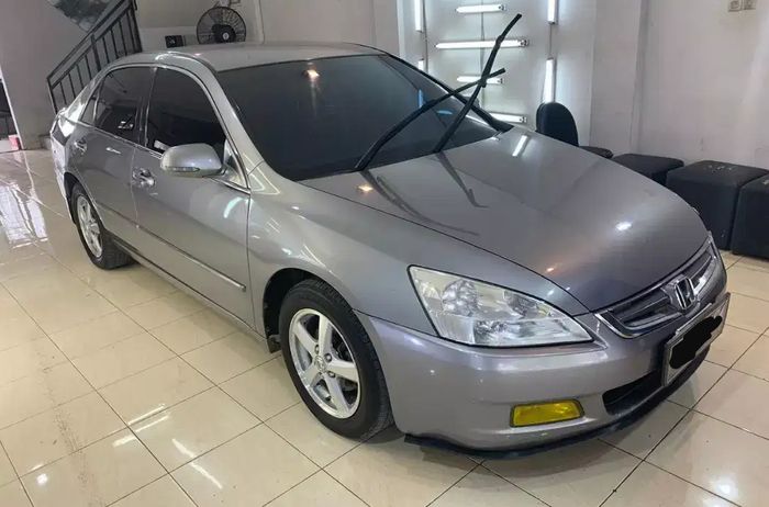 Ilustrasi Honda Accord Bekas
