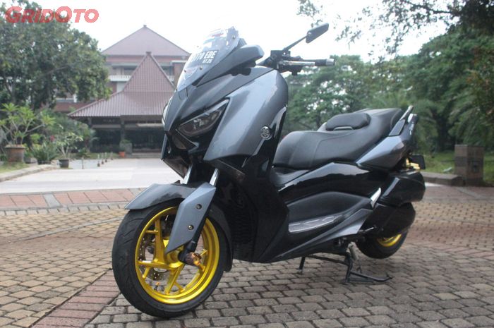 Ilustrasi Yamaha XMAX
