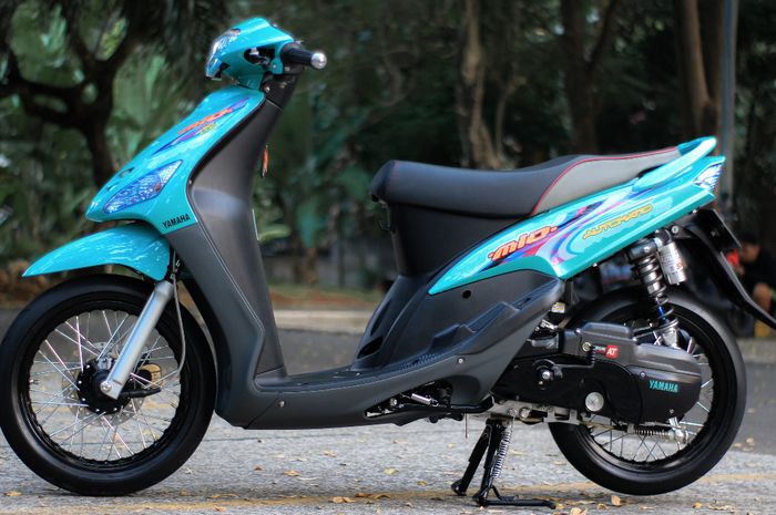 Yamaha Mio Sporty berkaki-kaki berotot, racikan kece ala motor road race