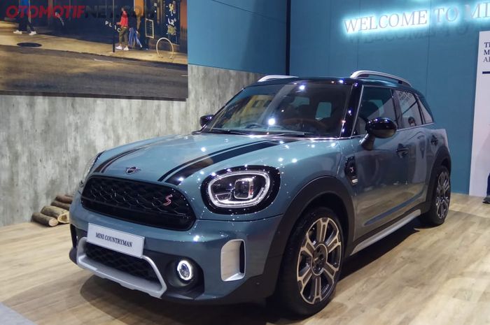 New Mini Cooper S Countryman.