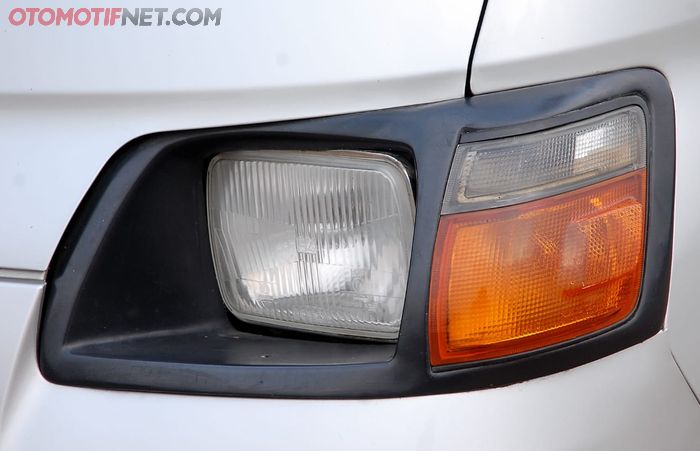 Daihatsu Gran Max 2013 aplikasi lampu model 'colok' seperti van di Amerika