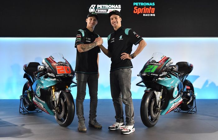Fabio Quartararo dan Franco Mobidelli saat perkenalan tim Petronas Yamaha Sepang Racing Team
