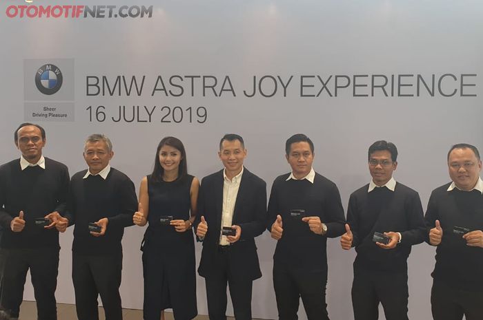 Prosesi peluncuran layanan Joy Experience di BMW Astra Showroom, Astra Biz Center BSD, Tangsel (16/7)