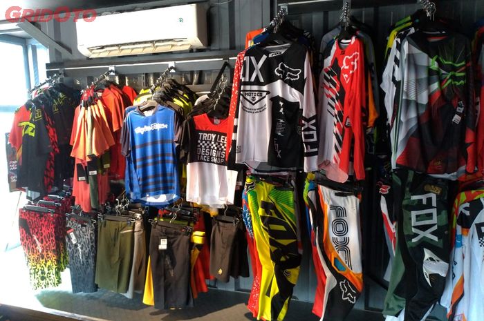 Jersey diskon 50 % di Xclub Gading Serpong