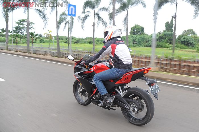 All New CBR150R punya riding position yang nyaman digunakan sehari-hari