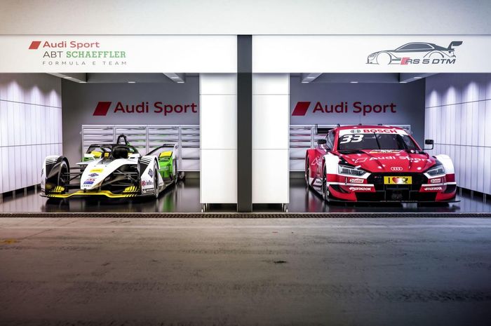 Mobil balap Formula E dan DTM milik Audi