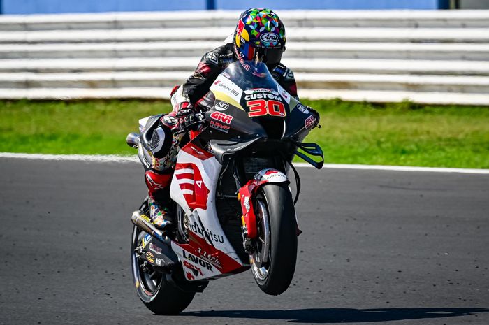 Takaaki Nakagami bertahan di tim LCR Honda di MotoGP 2023