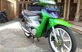Tampil Menawan, Suzuki 2-Tak Langka dengan Grafis Hijau-Ungu Two Tone