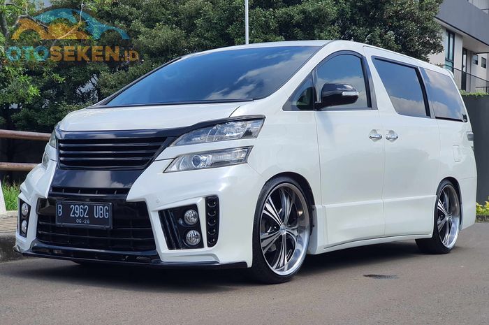 Kisaran harga Toyota Vellfire seken tahun 2014.