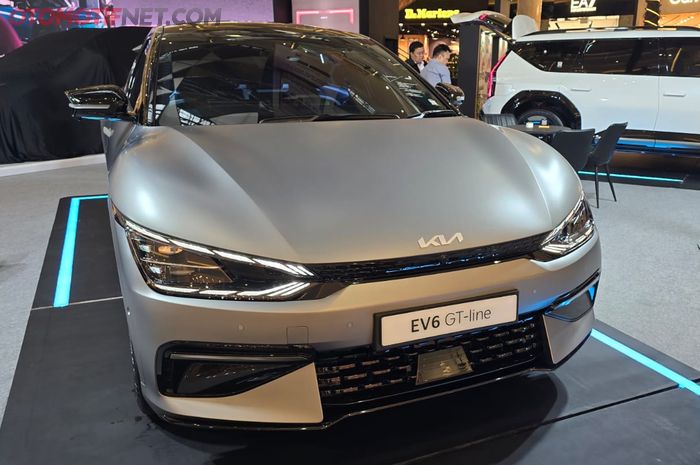Estimasi harga Kia EV6 GT-Line tahun 2026.