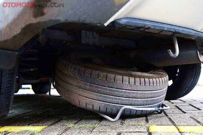 Ban cadangan yang tak digunakan bisa kadaluarsa.