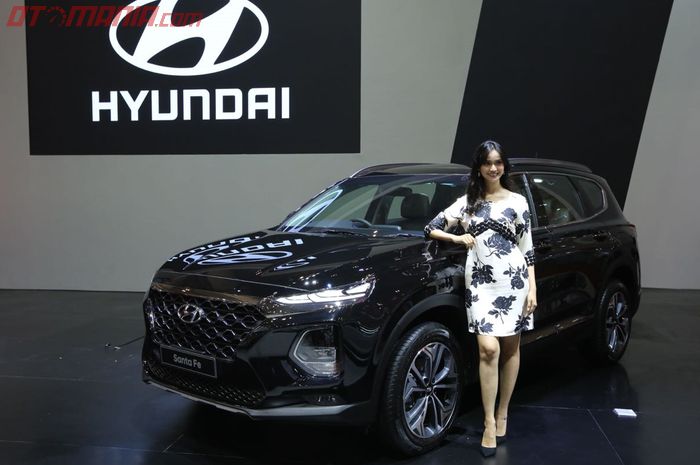 Hyundai Santa Fe 2018 menjadi mobil penumpang terfavorit di GIIAS 2018
