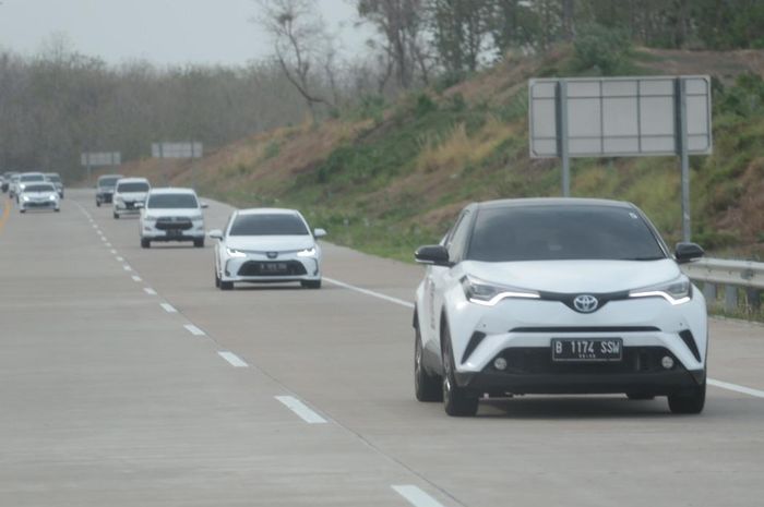 Dari Jakarta Menuju Cirebon, Tim 5 Continents Drive Rasakan Sensasi Tol Cipali