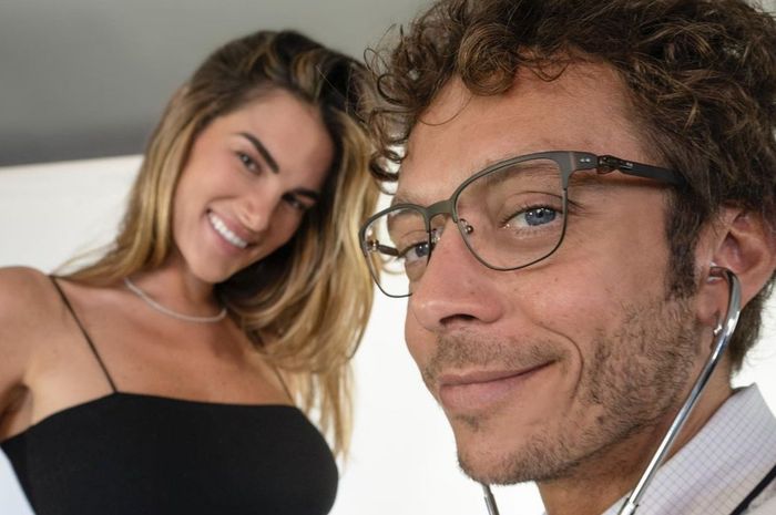 Valentino Rossi dan kekasihnya, Francesca Sofia Novello