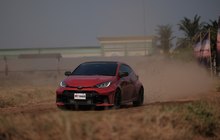 GR Yaris dan GR Corolla Unjuk Gigi di Trek Tanah, Lincah Ala Sprint Rally