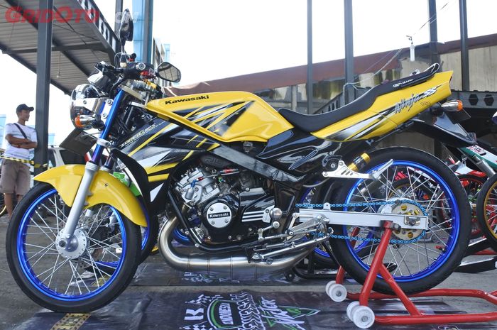 Ora Ninja Ora Cinta Nih Ninja Ss Kuning Tampil Bergaya Ciamik Gridoto Com