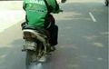 Driver Ojek Online Ini Bikin Netizen Banyak Kasih Salut, Memang Kenapa?