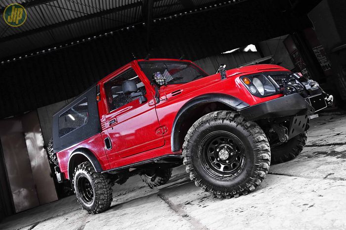 Modifikasi Suzuki Jimny Long wheelbase Supaya Siap Main Off-Road