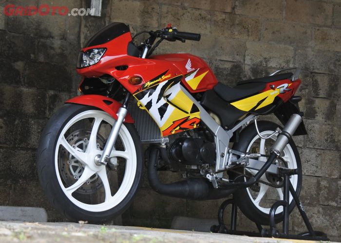 Honda ls 125 deals