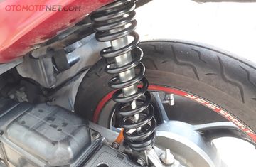 Daftar Ukuran Sokbreker Belakang Motor Banyak Yang Bisa Saling Tukar Gridoto Com