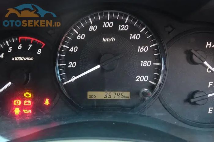 Tips mengetahui odomater mobil bekas dimanipulasi