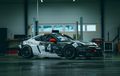 Porsche 718 Cayman GT4 Tampil Lebih Sangar Berbalut Bodi Serat Karbon