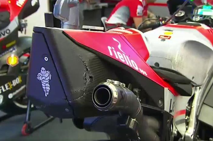 'Salad box' motor Jorge Lorenzo sampai retak disundul Valentino Rossi