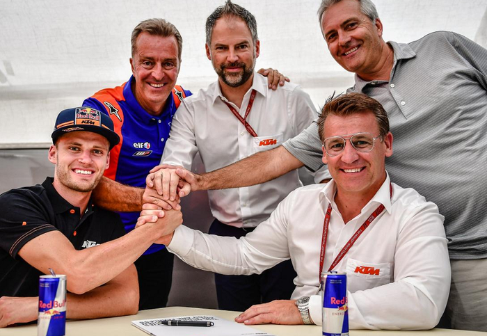 Brad Binder resmi dipromosikan ke kelas MotoGP bersama tim Tech3-KTM