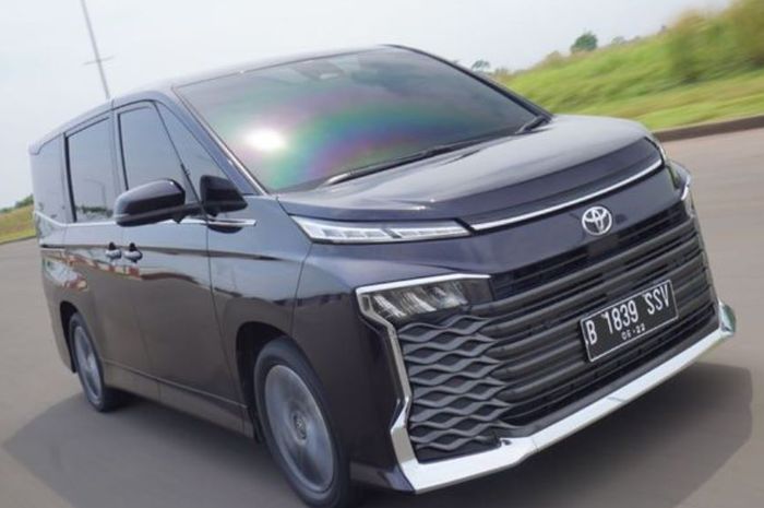 Spesifikasi dan kisaran harga Toyota Voxy tahun 2022 seken