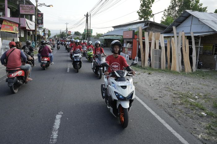 NGK bikin acara city touring bareng komunitas Vario 160 di Honda Bikers Day Klaten