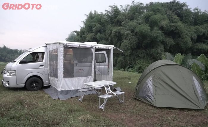 Toyota Hiace Motorhome, camping dimana aja jadi!