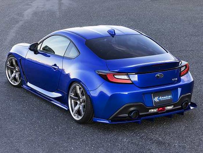 Tampilan belakang modifikasi Subaru BRZ hasil garapan Kuhl Racing, Jepang