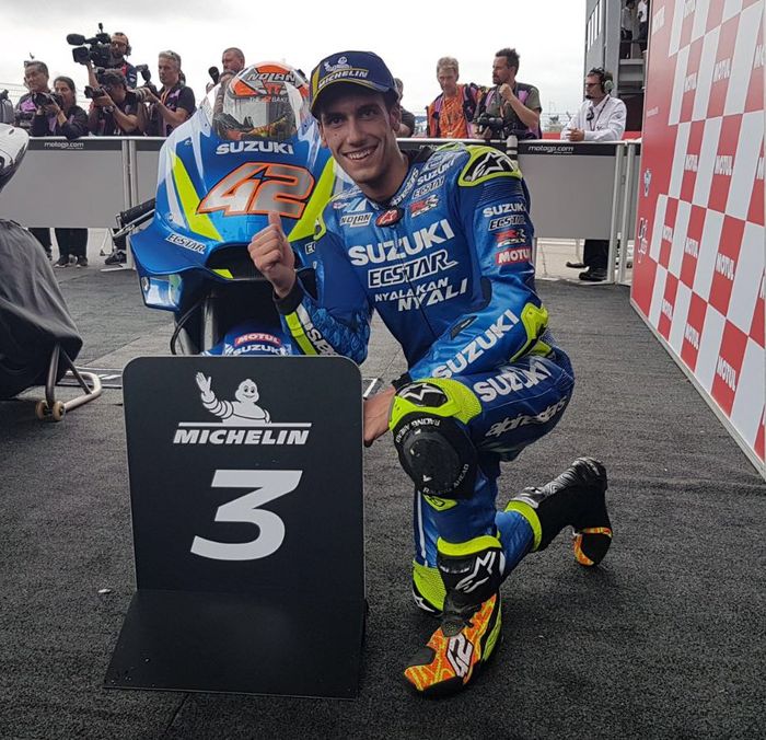 Alex Rins berhasil raih podium 3 di MotoGP Argentina 2018, podium terbaiknya selama di MotoGP