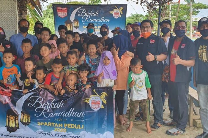 Komunitas Gravinci Spartan berbagi sembako ke Panti Asuhan As-Somadiyyah