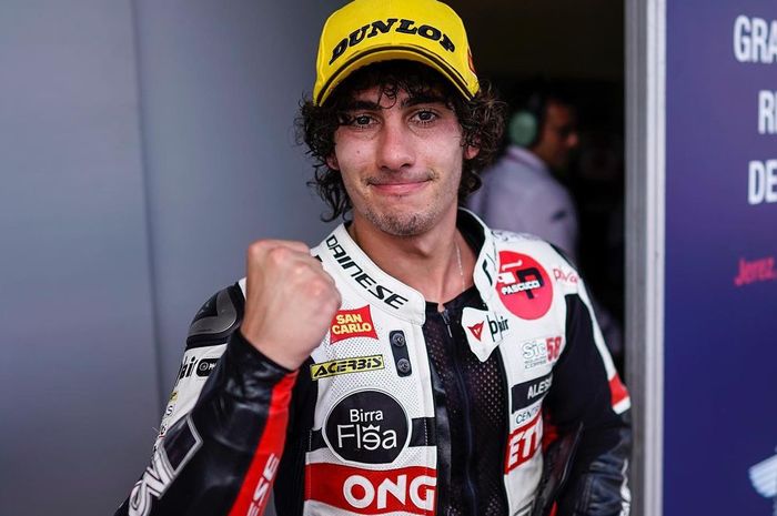 Niccolo Antonelli jadi murid Valentino Rossi yang paling betah di Moto3
