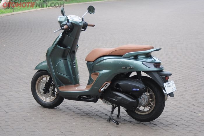 Repaint Honda Stylo 160 tidak sulit meskipun bodinya bongsor