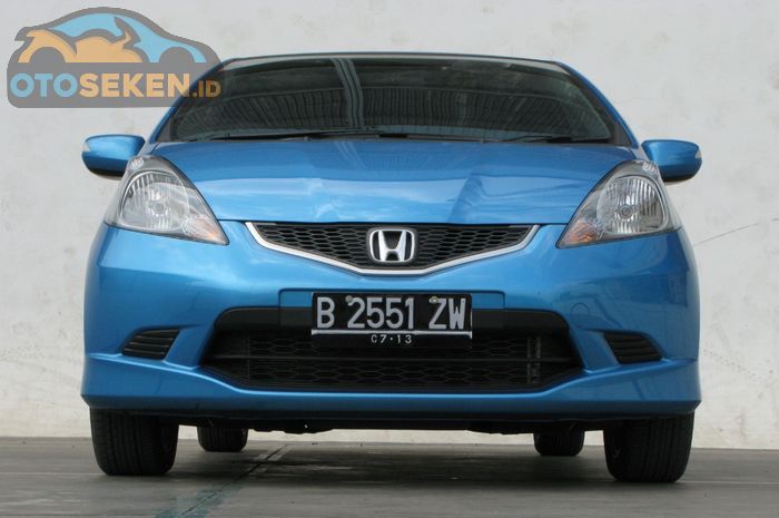 Kisaran harga dan spesifikasi mesin Honda Jazz GE8 tahun 2008 seken.