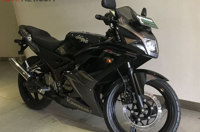 Kawasaki Ninja 150 RR produksi ke-2.