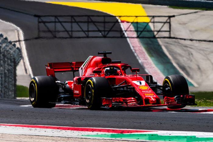Kimi Raikkonen melakukan tes hampir 1.000 km selama dua hari bersama mobil Ferrari SF71H 