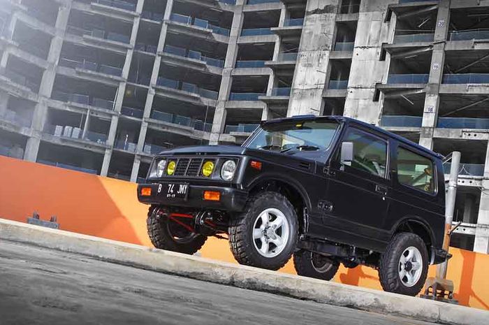 Mobil hasil modif juragan sparepart Jimny